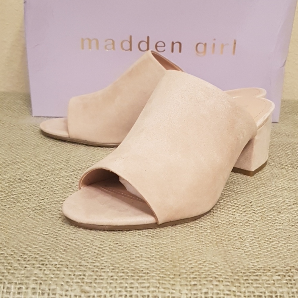 Madden Girl Lorna Rose Size 8M